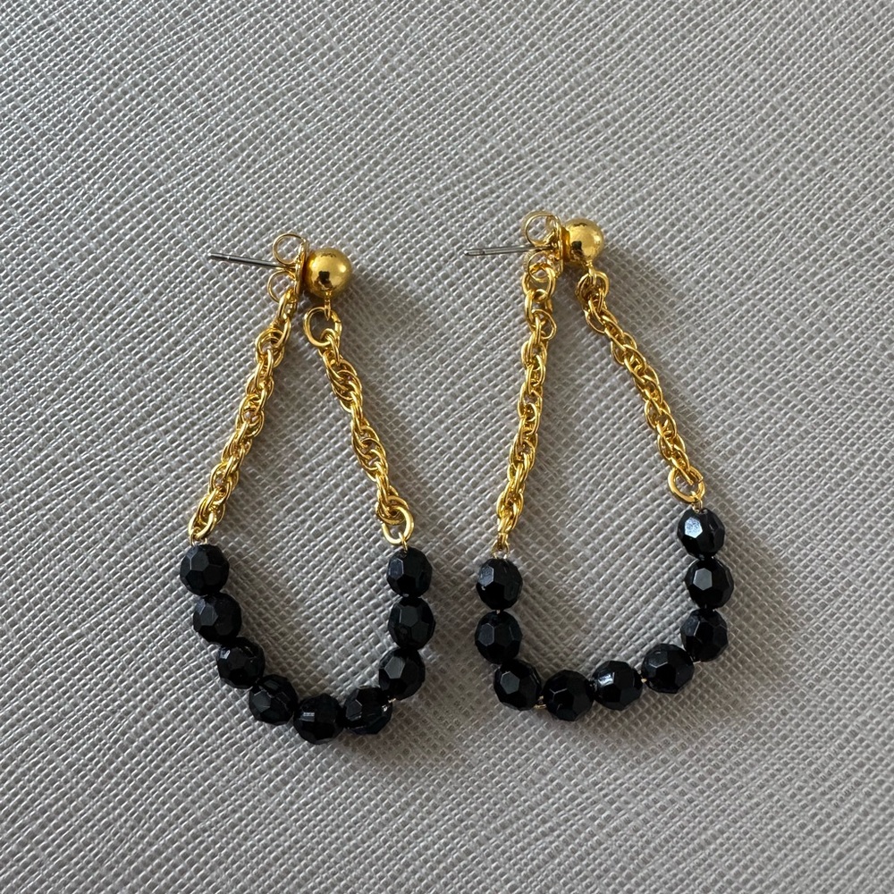 Vintage Gold and Black Drop Earrings with Classic Elegance